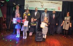 Więcej o: XXII Festiwalu Piosenki Dziecięcej i Młodzieżowej Rzeczyca 2017 r.